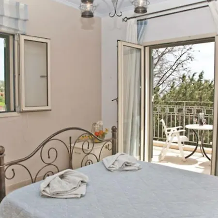 Hotel Liocharis
