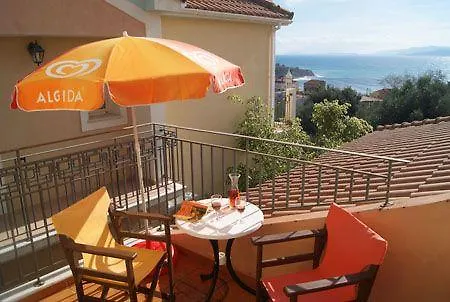 Liocharis Отель