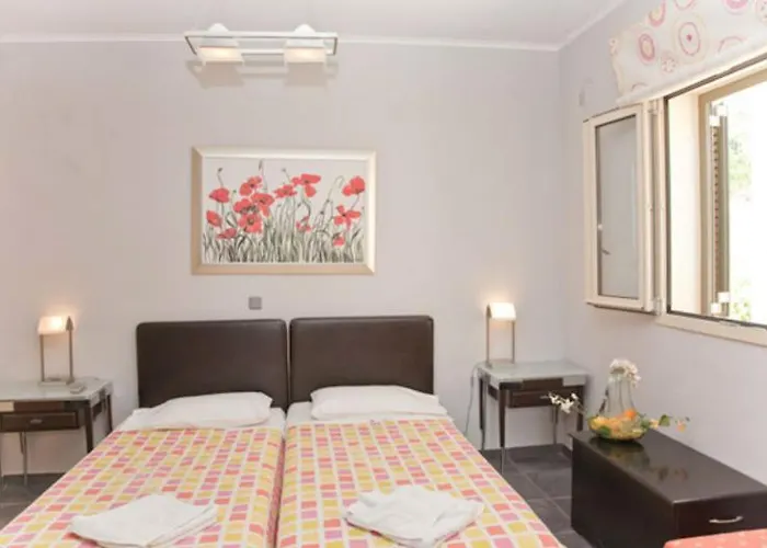 Liocharis Hotel