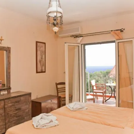 Liocharis ホテル Vlachata