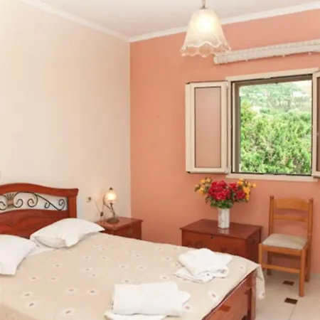 Liocharis Hotel Vlachata